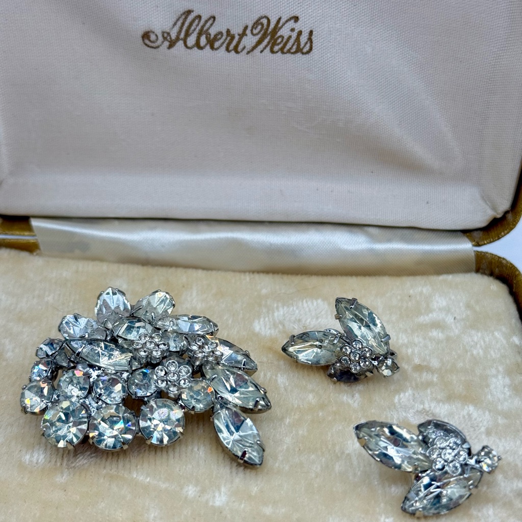 Vintage Unsigned Weiss Clear Floral Rhinestone Brooch W Earrings In Original Box